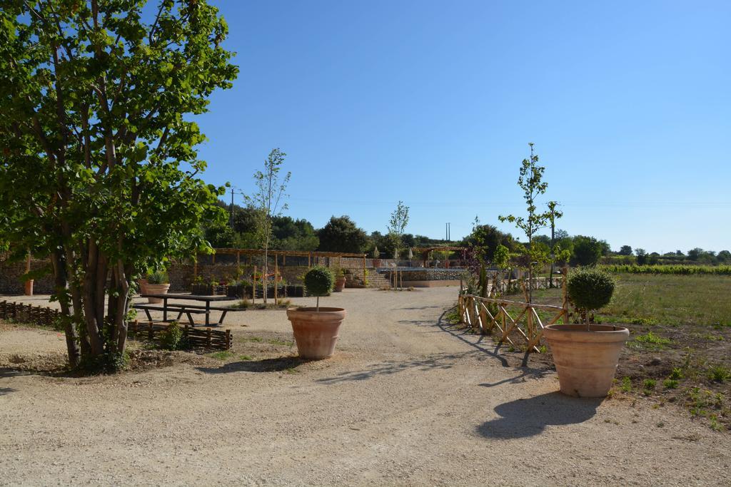 Апартаменты Domaine Des Peyre Robion en Luberon Экстерьер фото